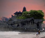 a-bali-sunset-and-tanah-lot-temple